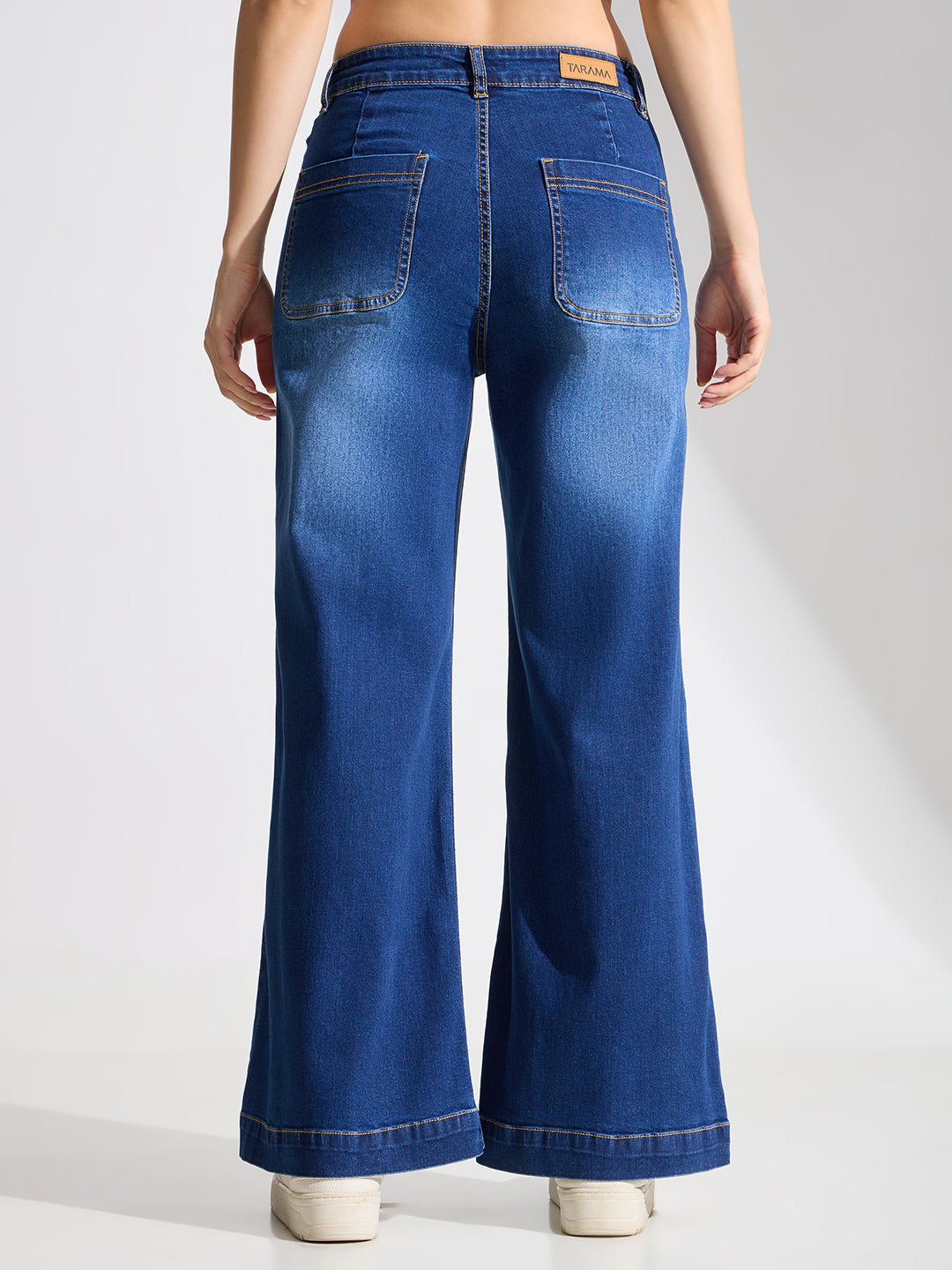 Angled Pockets Flare Fit Jeans